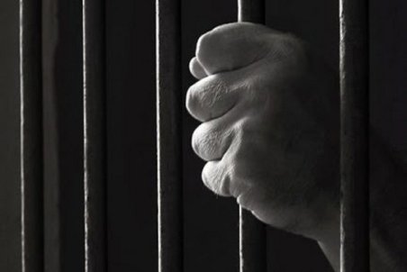 اجرای حکم زندان عضو شورای شهر مشهد/ امیرشهلا روانه زندان شد