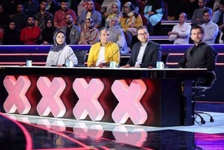 صدا‌های عجیب و غریب امین حیایی در عصر جدید! / تمجید داوران عصر جدید از استندآپ دختر ۷ ساله