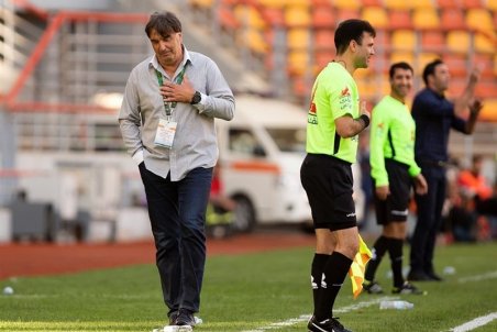 مسیگر: میشو می‌ترسد به ایران بازگردد، گفتیم دستیارش را بفرستد