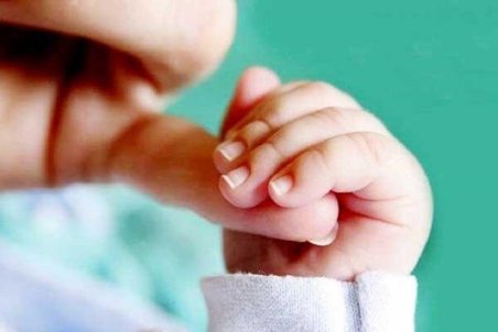 فروش نوزاد در فضای مجازی! / تصاویر