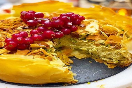 چیزکیک پسته و باقلوا