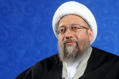 نامه آملی‌لاریجانی به رهبر انقلاب: از هیچ فرد فاسدی حمایت نکردم