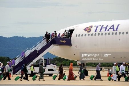 تکلیف زائرین حج ۹۹ چی شد؟