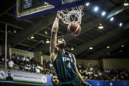 دانک ارسلان کاظمی بهترین دانک بسکتبال جهان شد / فیلم