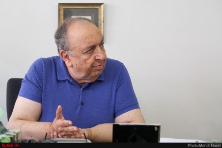 بهمن فرمان‌آرا: هیچ انقلابی با کتاب و فیلم شروع نشده همیشه زیربنا اقتصادی است