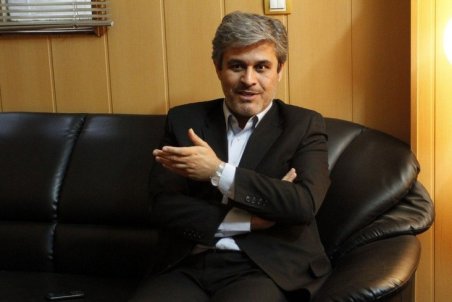 تاج گردون: در مورد طبری جوری می‌گویند که انگار رفیق ماست!