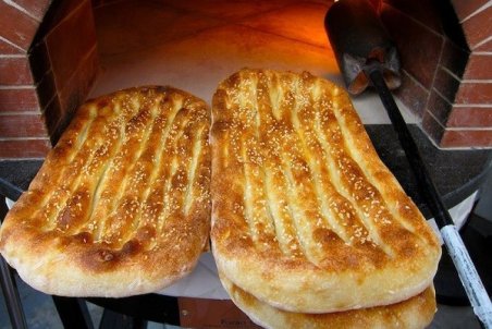 سکوت در مقابل افزایش قیمت نان/ پرونده‌های گرانفروشی نان به تعزیرات ارجاع نمی‌شوند