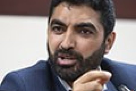 تشبیه دلار ۲۰هزار تومانی به گلابی در مجلس!