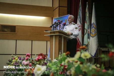 سردار هادیانفر: فقط آقایان می‌توانند راکب موتورسیکلت‌های برقی باشند