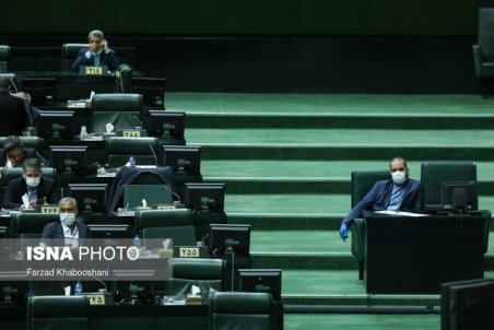 حقوق نمایندگان ۱۱ میلیون تومان و متناسب با قانون خدمات کشوری است