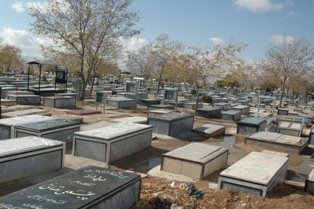 ضدعفونی روزانه آرامستان‌های شهرکرد / دفن متوفیان کرونایی با رعایت پروتکل‌های بهداشتی