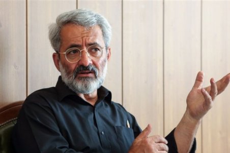 عباس سلیمی نمین: برخی عناصر سطحی مجلس تحت تاثیر احمدی‌نژاد هستند