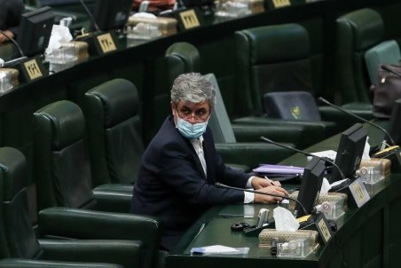 تاجگردون بعد خداحافظی از مجلس کجا رفت؟