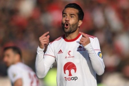 (عکس) مسعود شجاعی شیشه آمبولانس را شکست