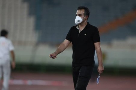 رمضانی: تا ۴ صبح درگیر بیماری بازیکن‌مان بودیم اما به حرف ما گوش نمی‌دهند