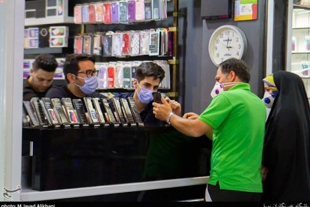 بازار موبایل انحصاری نیست/ افزایش ۲۰ برابری شرکت های دارای مجوز واردات گوشی