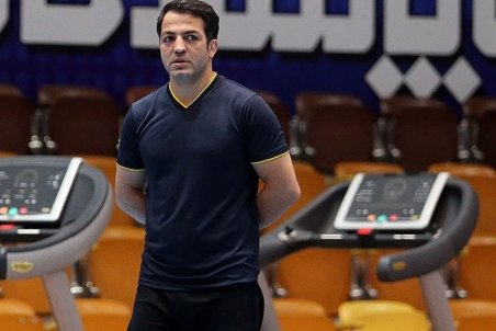 اشکانی: در فوتبال که نصف کشتی برخورد ندارد، لیگ برتر پُر از کرونا شد