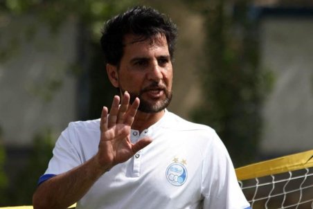 بیانی: در شأن استقلالی‌ها نیست درباره پرسپولیسی بودن وزیر ورزش صحبت کنند