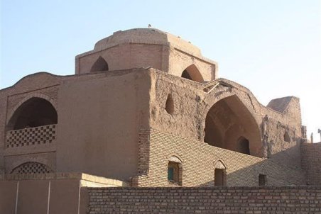 "مسجد خسرو" اردستان حال و روز خوشی ندارد/ چه کسی پاسخگوی تخریب این بنای ثبت ملی است؟