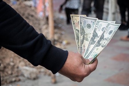 قیمت دلار تا کجا کاهش می‌یابد؟