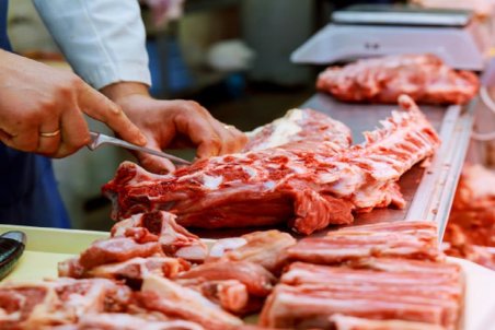 قیمت گوشت گوساله باید ۷۰ هزار تومان باشد