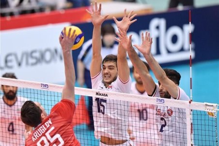 مجرد: تعطیلی والیبال به ضرر بازیکنان شد/ تا المپیک زمان کافی داریم