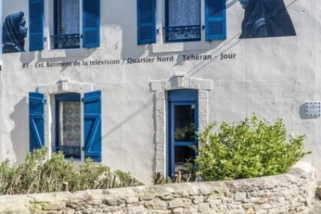 ﻿ چهره بازیگران زن سینمای ایران بر دیواری در فرانسه / عکس