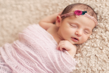 قنداق کردن نوزاد، فایده‌ای هم دارد؟