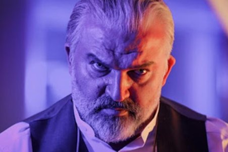 چاقوی «آقازاده» بر پیشانی کاندیدای احتمالی وزارت فرو رفت!