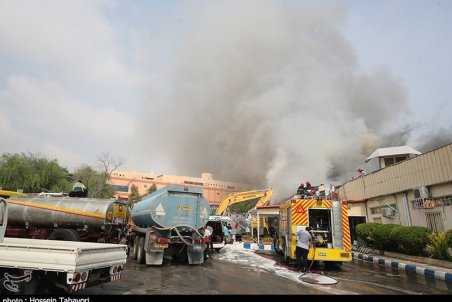 جزئیات آتش‌سوزی در بازار پردیس کیش /بخشی از بازار ‌کاملا تخریب شد / یک نفر جانش را از دست داد