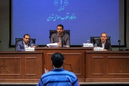 اسماعیلی: ریاحی با پاسپورت جعلی از کشور خارج شده است