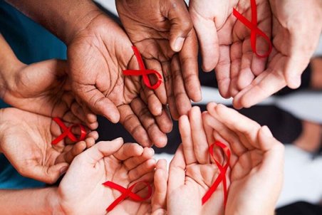 نشانه‌های ابتدایی HIV که هر زنی باید بداند