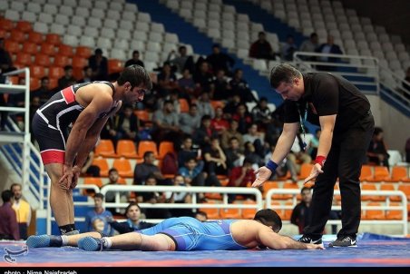 افزایش تعداد تیم‌ها مشکل جدید سازمان لیگ کشتی