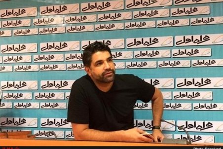 پیروز قربانی: فاش شدن قراردادها لوس‌بازی است