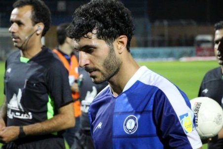 (عکس) اقدام جنجالی بازیکن گل گهر در تونل افتخار برای پرسپولیس