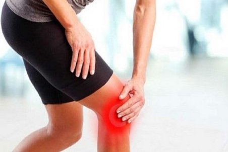 ۳ راهکار ساده طب سنتی برای درمان صدادادن زانو