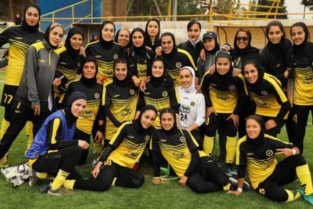 فراز و نشیب‌های زیادی را در زندگی فوتبالی ام پشت سر گذاشتم