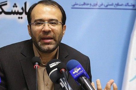 فروش و عرضه نفت در بورس نباید برای دولت بعد بدهی به بار آورد