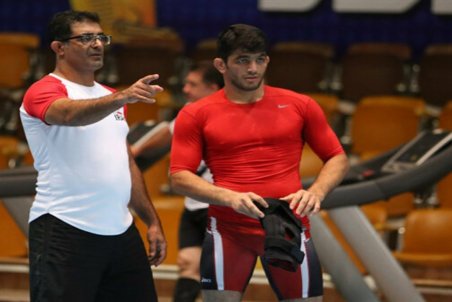 به دنبال جذب کشتی گیر خارجی هستیم/ هدف ما رسیدن به فینال است