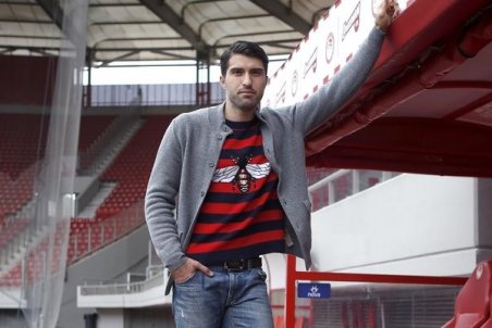 سایت یونانی: آ.ا.ک مانع از پرسپولیسی شدن انصاری فرد