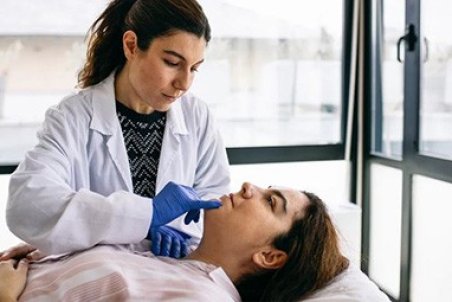 همه چیز در رابطه با پروتز چانه