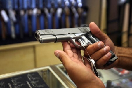 موارد ۱۰ گانه‌ ای که مأمورین انتظامی حق بکارگیری سلاح را دارند