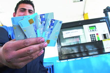 هر ایرانی ۳۰ لیتر بنزین/ بررسی طرحی خاک خورده توسط مجلسی‌ها