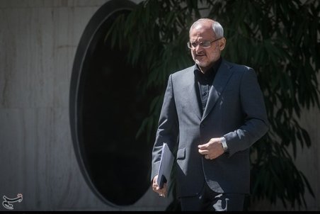 حاجی میرزایی: همه دانش‌آموزان در همه مناطق از ۱۵ شهریور در مدارس حضور پیدا کنند