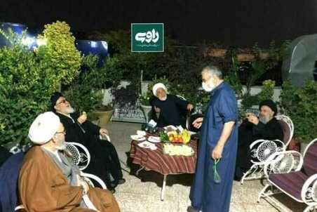 صبح نو: شعار «حصر باید بشکنه» دکان است!