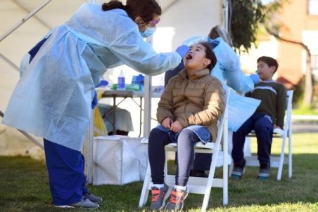 اسهال و استفراغ دو نشانه کرونا در کودکان