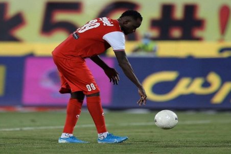 اوساگونا: معلوم نیست که در پرسپولیس می‌مانم یا نه!