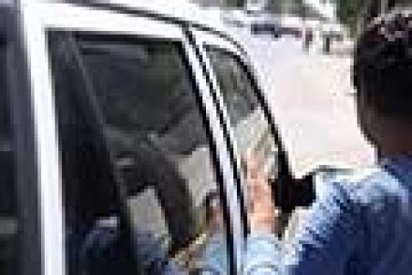 مسئولان نگهداری کودکان کار در زیرزمین عزل شد