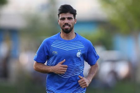 بازیکن استقلال در دفتر سعادتمند/ دشتی خواستار جدایی از آبی پوشان شد