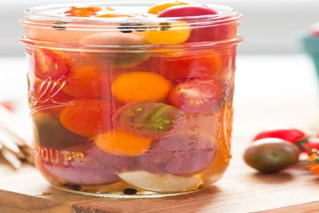 طرز تهیه ترشی گوجه گیلاسی